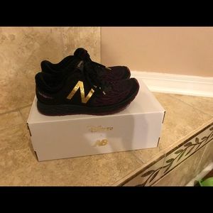 Disney beauty and the beast New balance- size 6